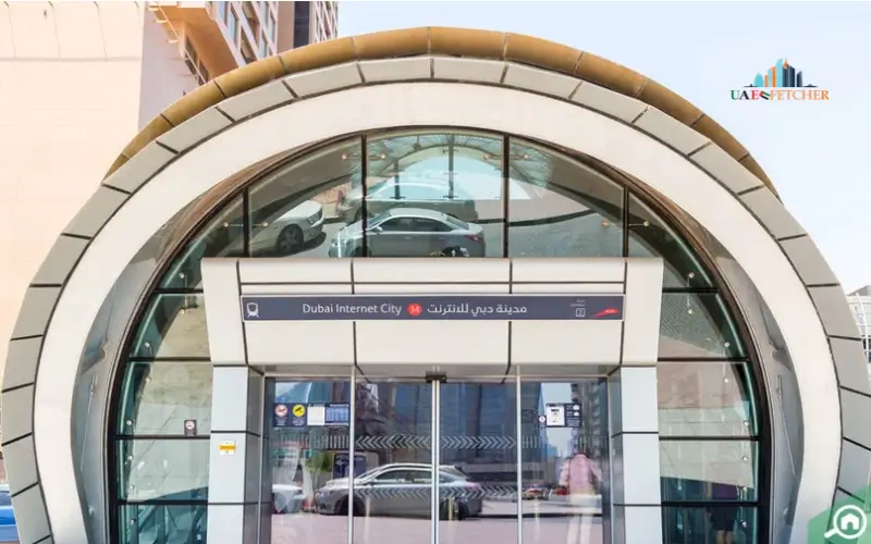 Exterior view of Dubai Internet City Metro Station on Sheikh Zayed Road