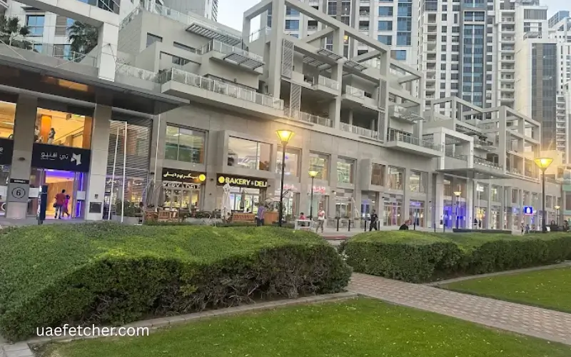 Bay Avenue Park outside