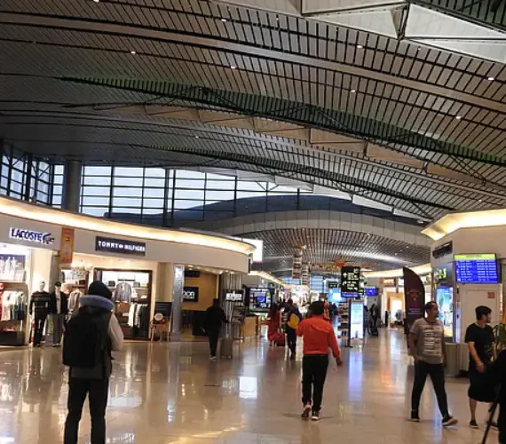 Emirates Flight EK526